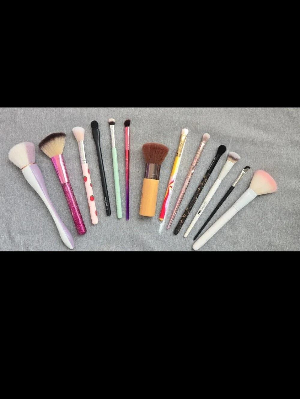 Assorted Pink & Pastel Makeup Brush Set Bundle